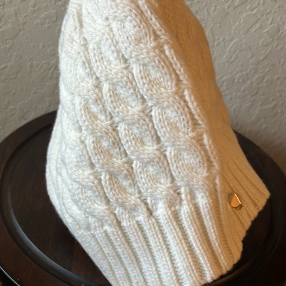 Kate Spade: French Cream Cable Knit Beanie/Hat - Picture 4 of 16